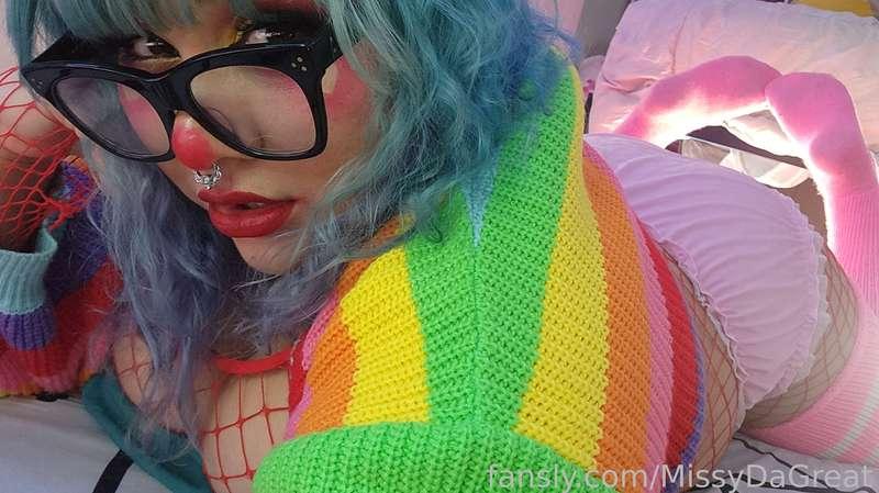 Like clownbutts?

I'm live right now! Come see me and make me wiggle for as little as $1!