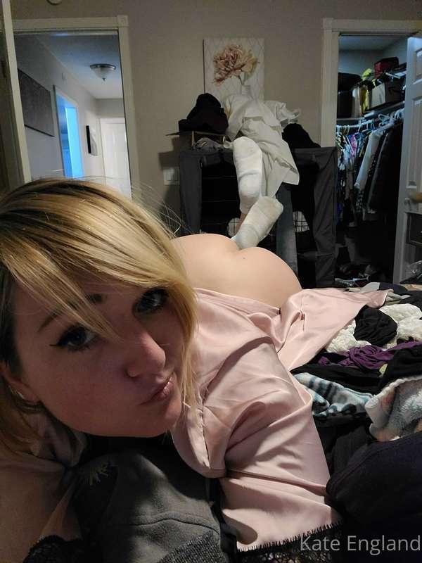 Anyone else hate folding laundry? I get so bored I'll find l..