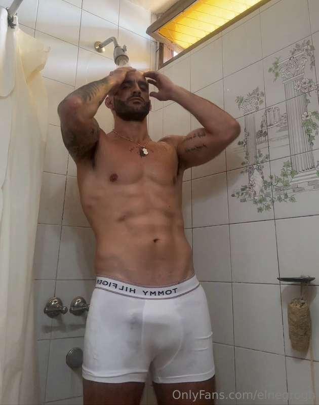 Today I am gifted, the end of the year makes me very horny....