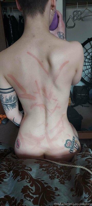 Sweet pain kisses from Sir @knotty_rogue ?