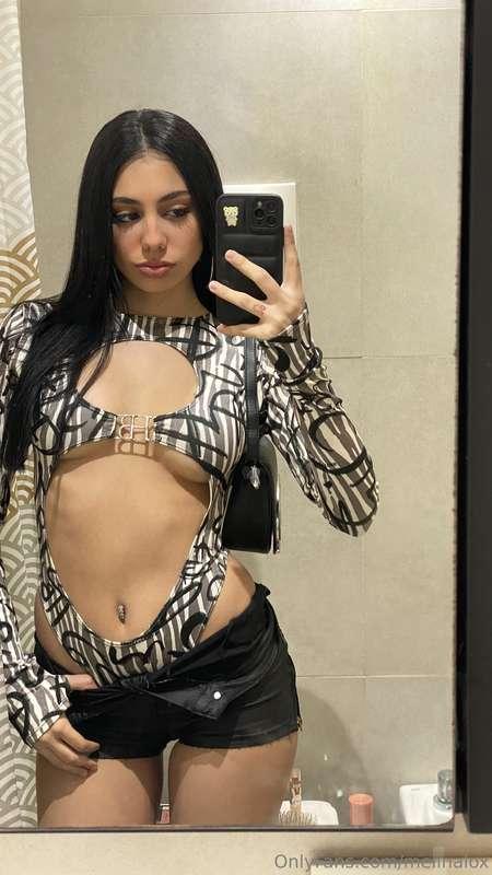 Sometimes we just have to be creative💦👅 naughty 💋 and sexy 💦..