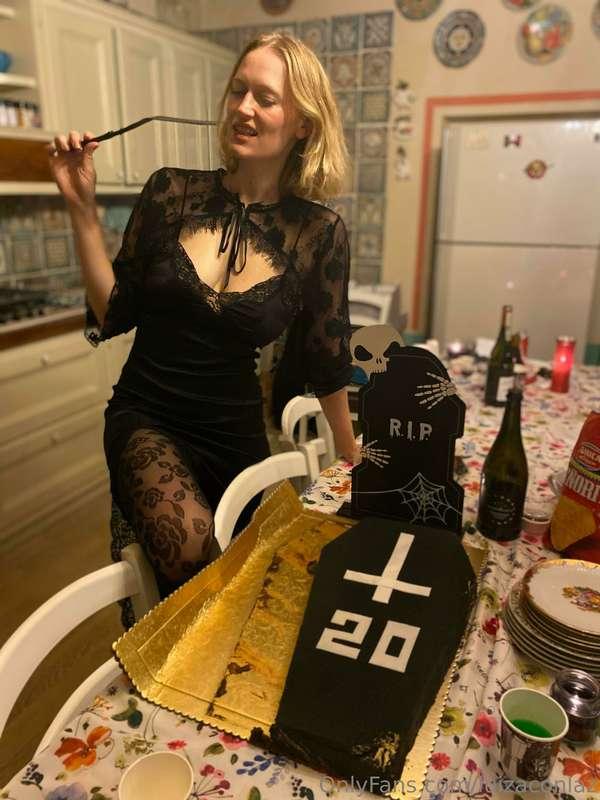 Voglio fare qualcosa di speciale per Halloween quest'anno, e..