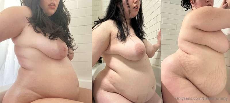 god i get more and more squished in this tub each photoset l..