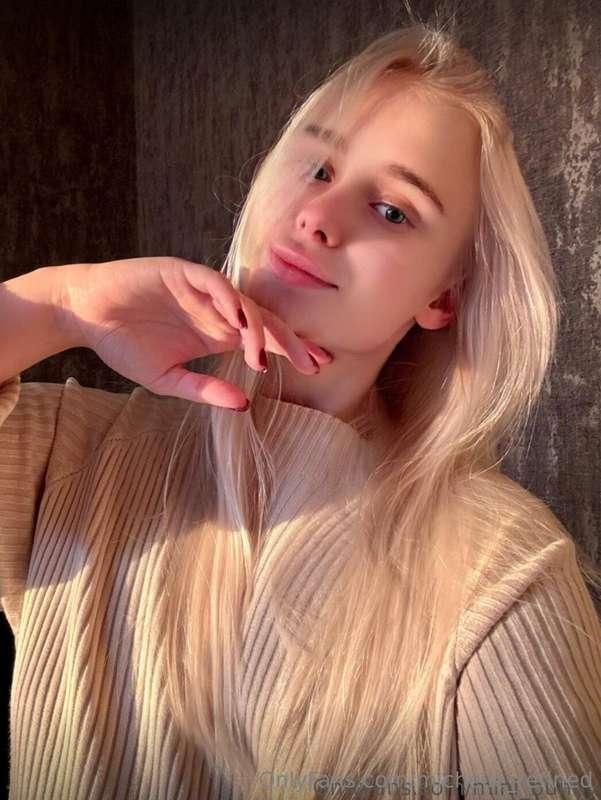 # 𝗙𝗥𝗘𝗘 𝗢𝗡𝗟𝗬 𝗡𝗢𝗪‼️ @mini_bunny ‼️This juicy 🌸 💋Really wants t..