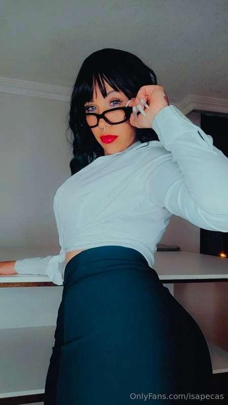 Envíame una foto de tu polla y la calificaré en un video😈
