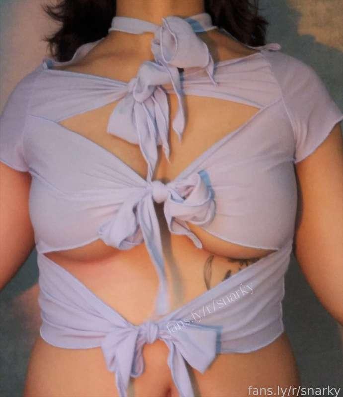 I might need a bit of help tying this thing back... or not... 😘
(i took these for twitter a long time ago so no full nudes in this bundle. i'll make it up to you next time 😉)

(for all sub tiers + followers ✿)

#gfe #tease #tits #peek #fyp #thirsttrap #lewds