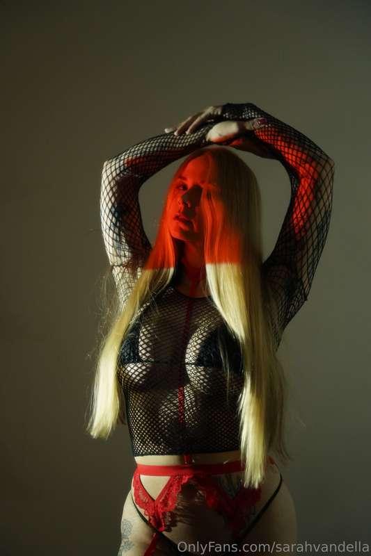 sarahvandella image #4
