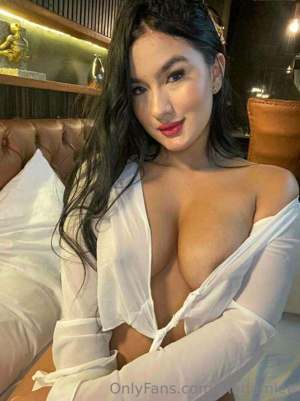 Let me rate ur cock babe 🍆 or u prefer sexting or videocall?..