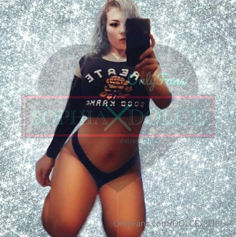wyd ?😈💋
come see me on my ***VIP Page*** daddy👅💦💦  @dolcesop..