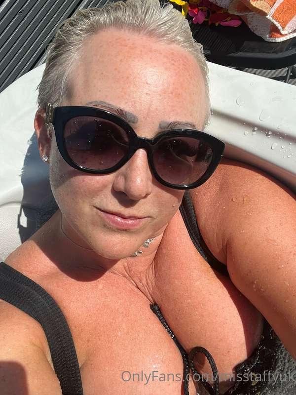 Lovely in the cool tub!!