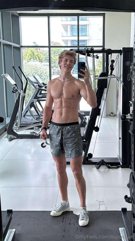 feel like getting sweaty with me