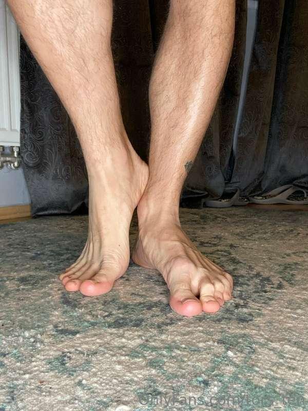 Monday is always good for some feet pics🤷🏼‍♂️💁‍♂️