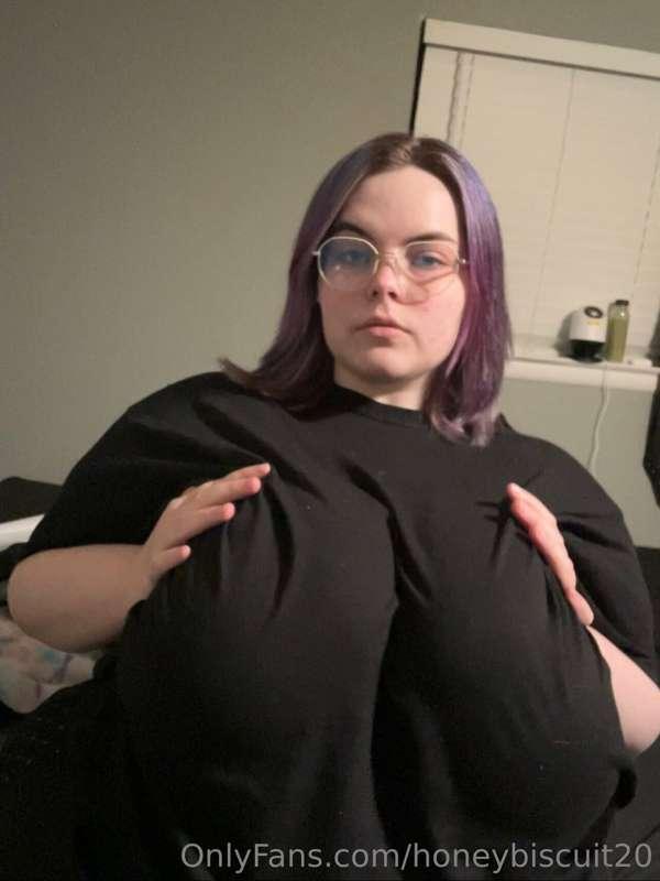 I love groping my own tits