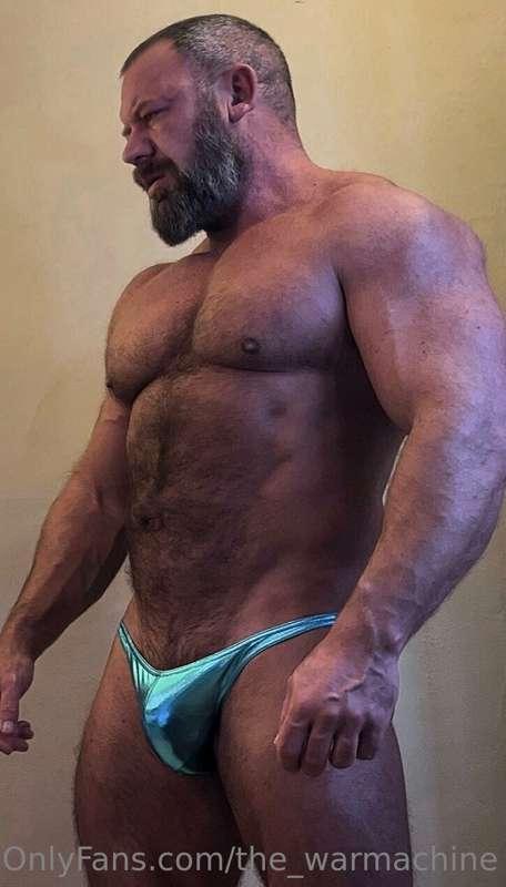 Trying on a poser. Or trying it off? Last video shows the am..