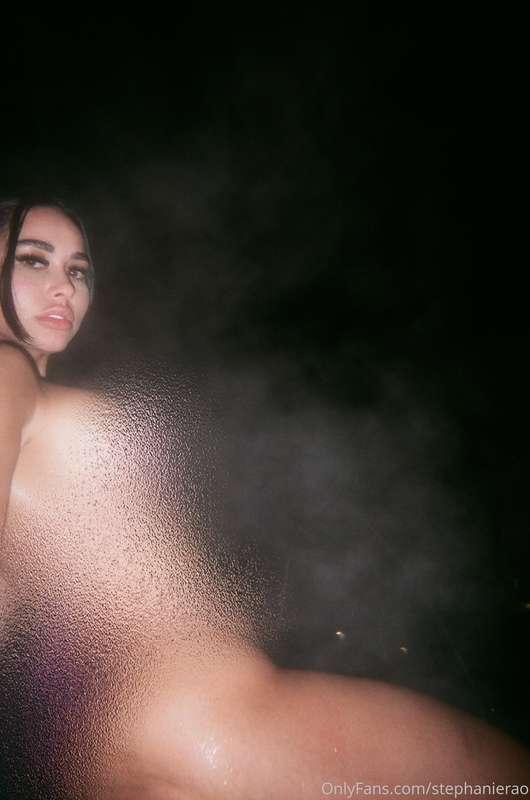Hot tub sessions 🔥
