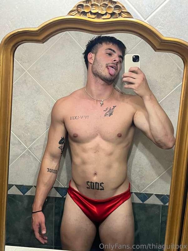 I must admit that wearing this tight underwear really turns ..