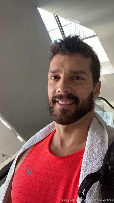 Gym time!🏋️‍♂️💪🏼 Tiempo para el gymnasio! 🏋️‍♂️💪🏼
