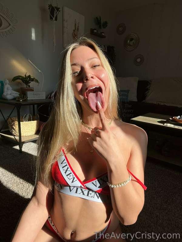 Need something to suck on 🥺👉🏼👈🏼