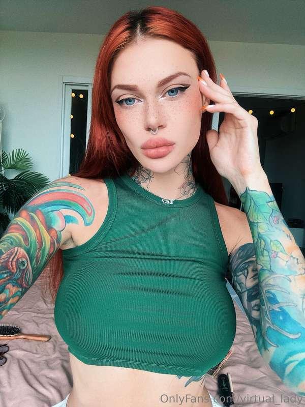 💋I'm here for you, ready to give some attention and affectio..