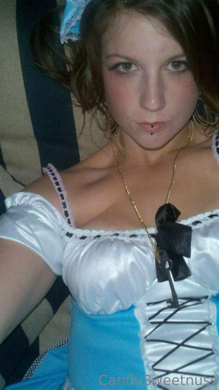 Classic photo from Halloween :P  More fun coming!