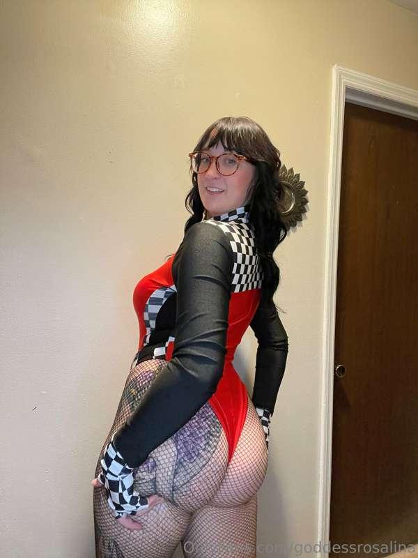 Want to see the real deal? Dive into @rosalinaryder for the ..