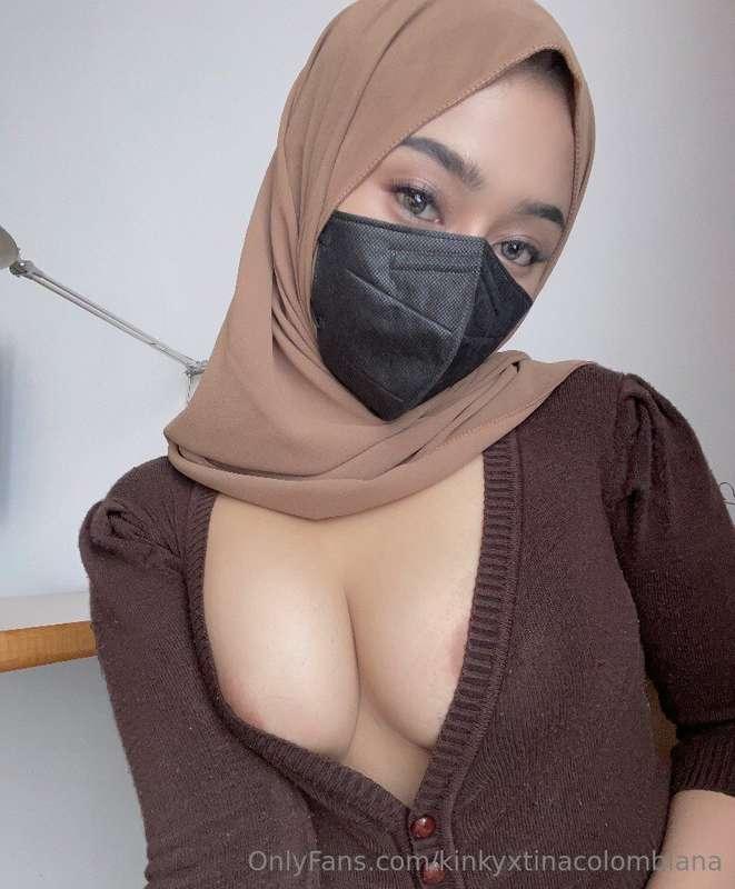 Exotic hottie is ready to show you hidden pleasure 🥵💦 Take i..