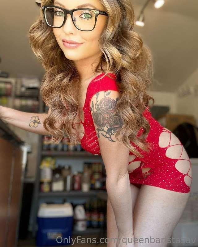 Two girls one little slut hut 😈😈😈
