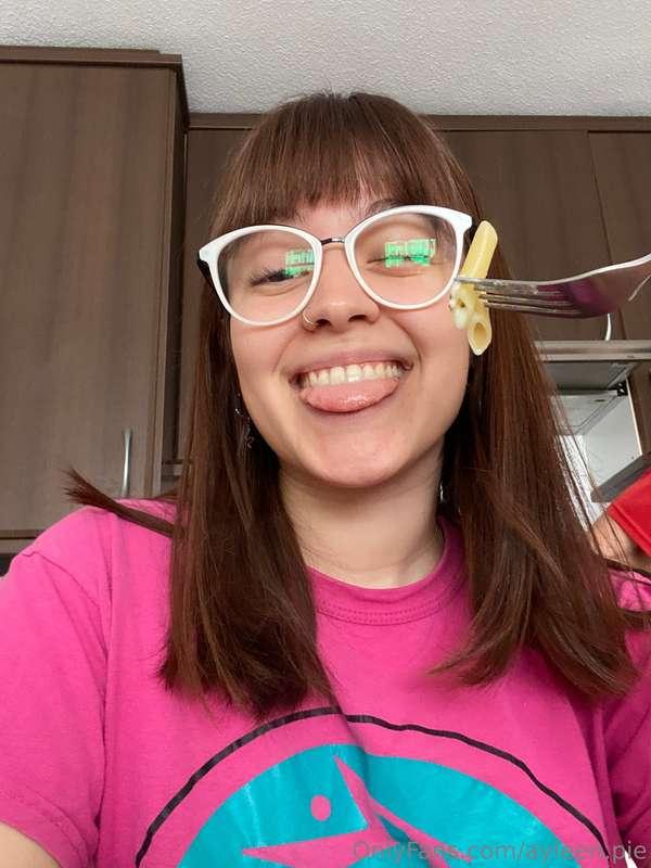 😋