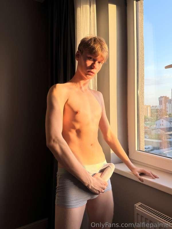 horny 19 y/o pump 💦