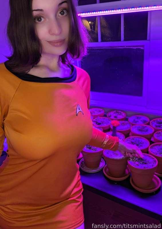 Do you like my plants? 🌵🌵

#fyp #startrek #cosplay #dress #curvy #tits #legs #shorthair #ass #titsmintsalad