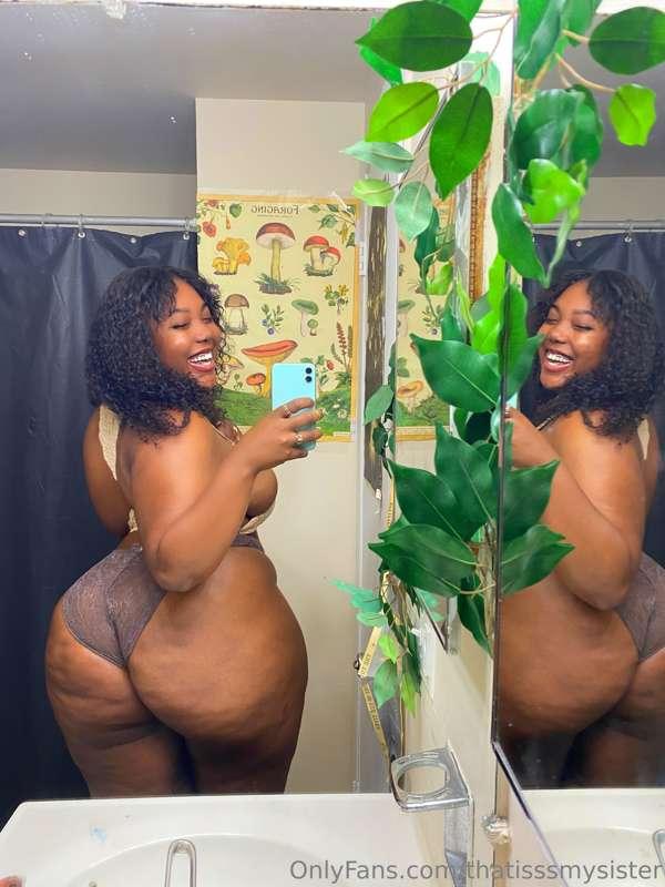 But would you lick the booty hole too 👅😫