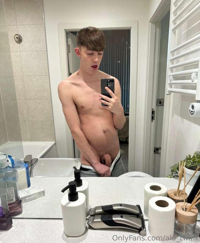 Suck my Dick in the Toilet! 😈💦