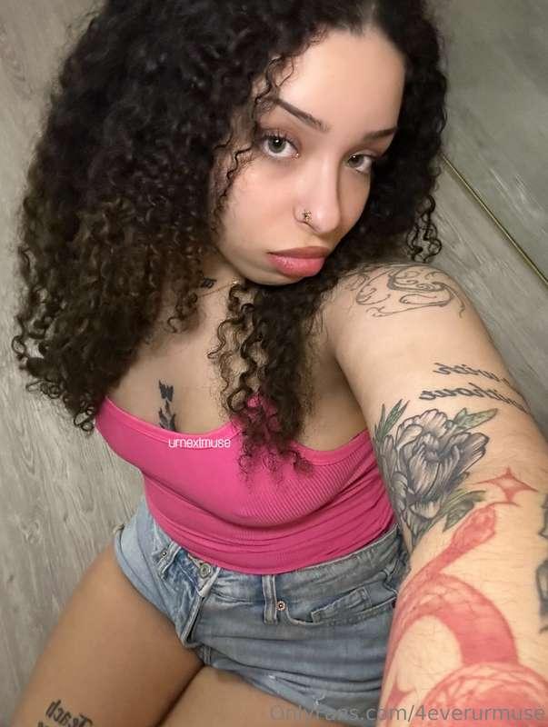 looking for a friend with benefits 😣