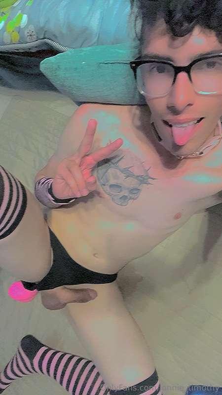 Posting is better late than never. I promise im trying to ma..