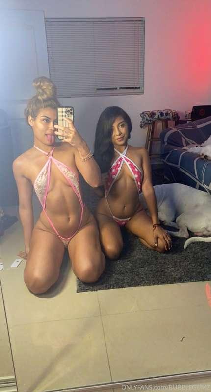 GOING LIVE IN 20 mins🤪👯‍♀️❤️💦💋