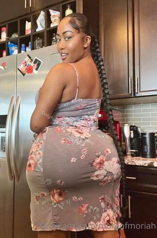Wish you a BOOTY-FULL Sunday babies 💋🍑