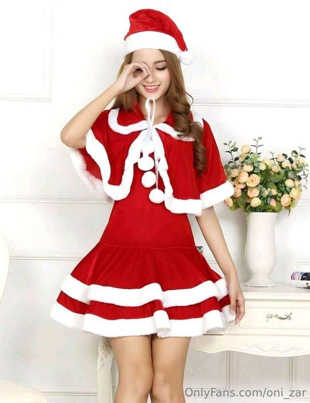 Quiero hacer un set navideño, pero no sé que traje escoger. ..