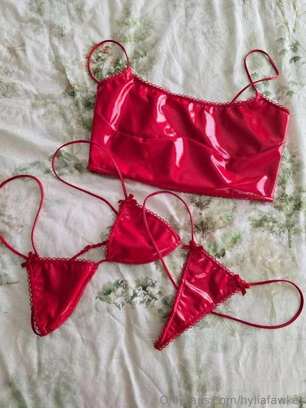 Valentine's ideas for my new lingerie set? what do you want ..