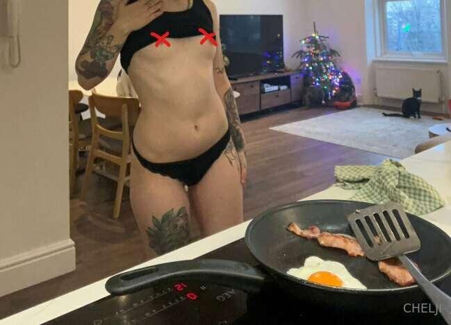Breakfast in bed?🥵