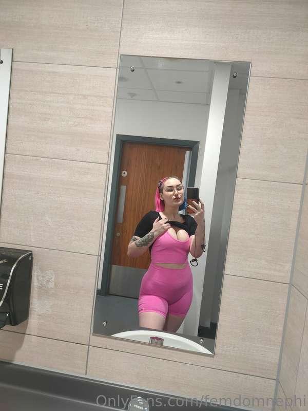 Sweaty post gym cleavage for you to lick up all of my sweat ..