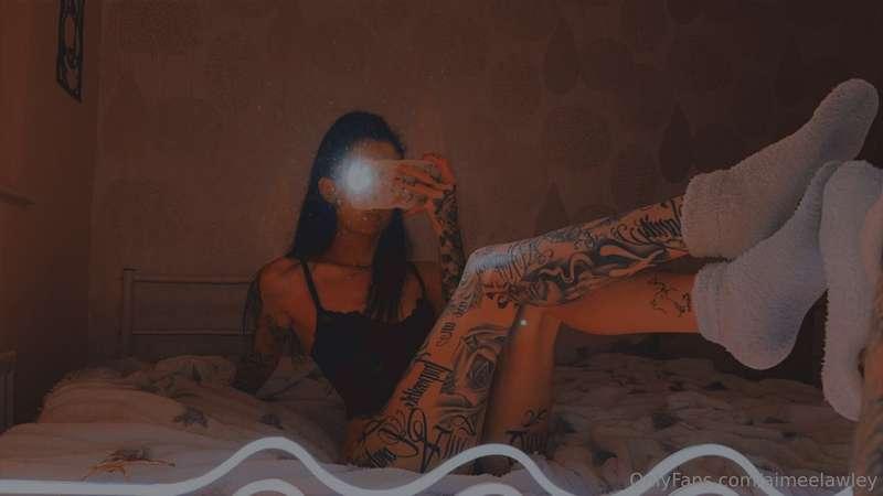 i'd like a good licking please 😋🖤
