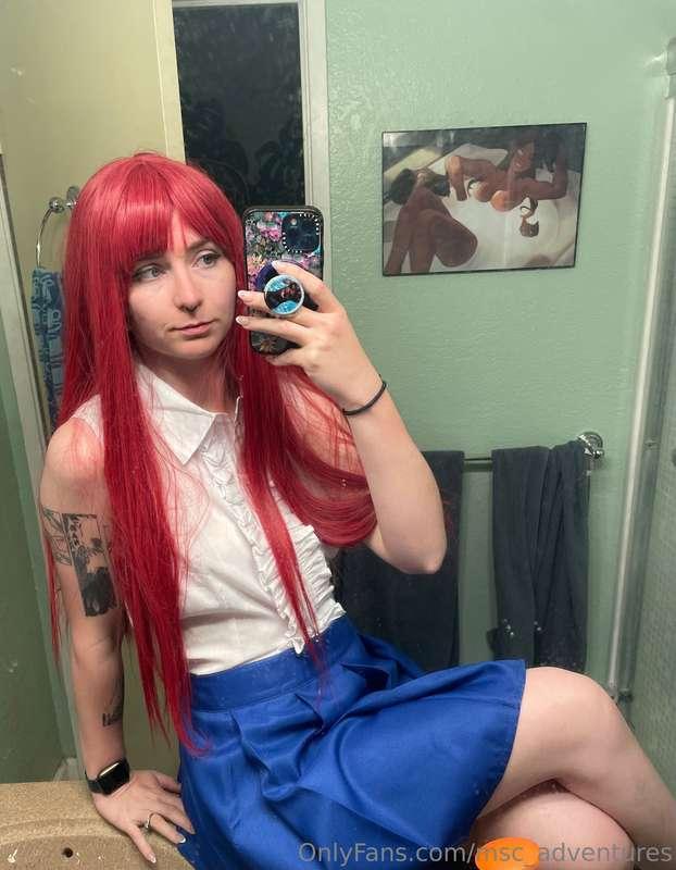 4/8 Erza Scarlet! This wig makes me feel things hahaha. Gave..