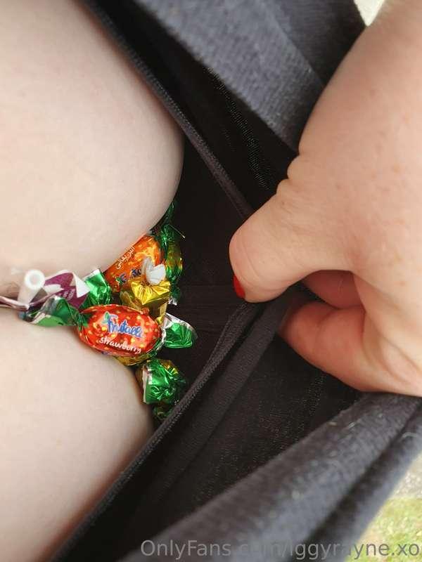 When your outfit doesn't have pockets but you want candy... ..