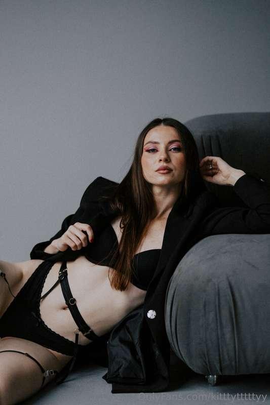 kitttytttttyy image #1