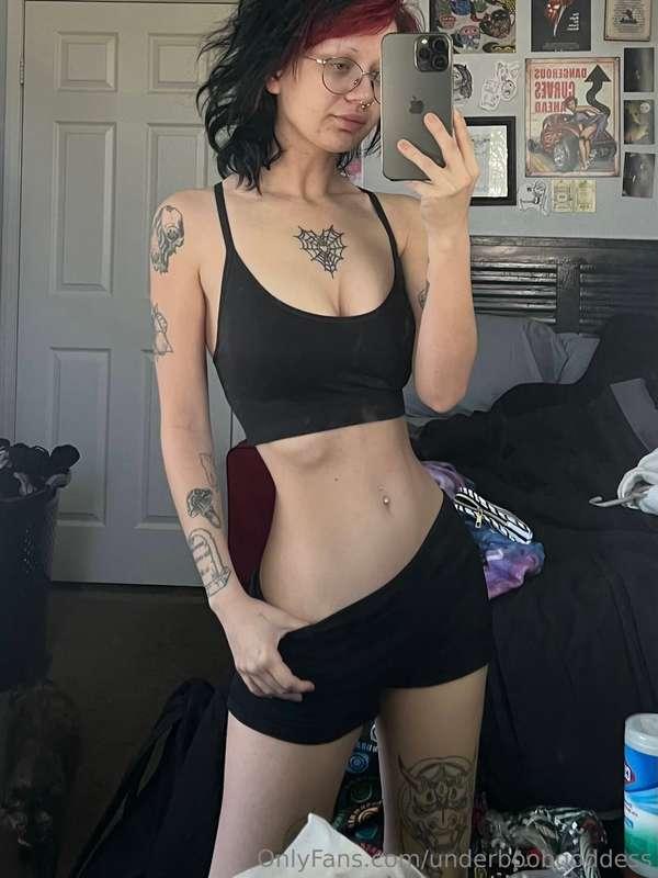 would you work out with me if i was wearing this? 🫣