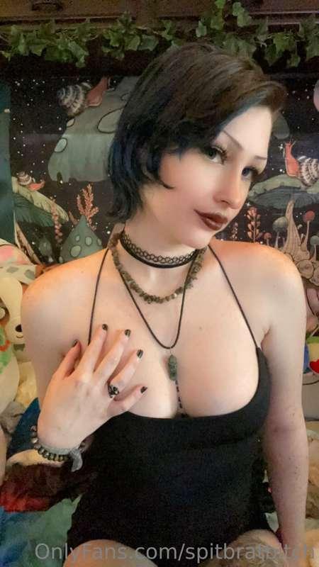 Hi my Doves! 🕊️ The den is back open! 

Apologizes for how l..