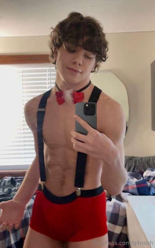 the OG christmas thirst traps 😈🎅🏻 whose chimney am i climbin..