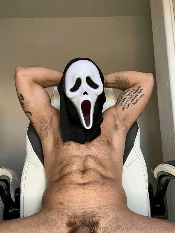 Trick or treat😉 Join my daily lives for FREE treats and to w..