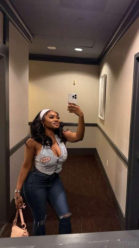 😘