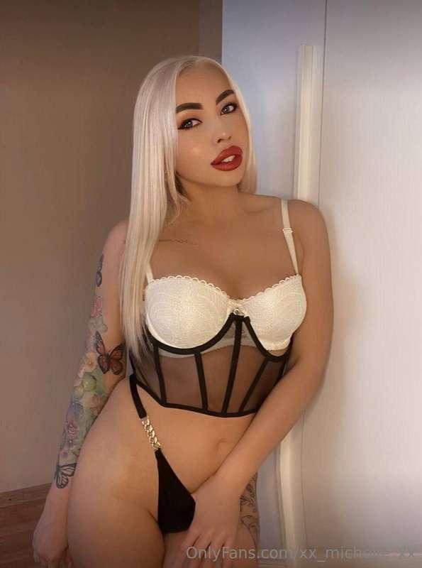 ## 𝐅𝐑𝐄𝐄 𝐒𝐔𝐁 @u483717037 ## The hottest lips🔥 do you want to ..